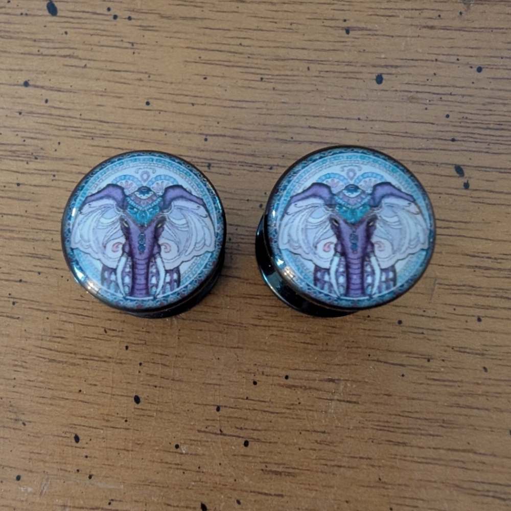 Elephant Design Plugs
